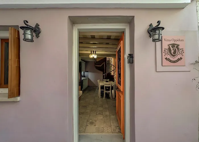 Vetus Oppidum Boutique Semesterbostad