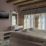 Vetus Oppidum Boutique *