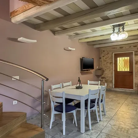 Vetus Oppidum Boutique בית נופש חאניה